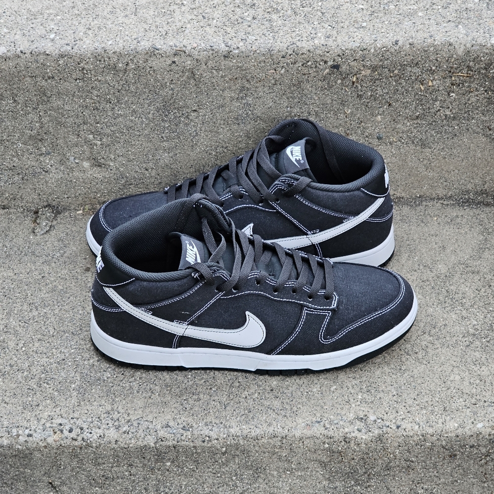Nike Dunk Mid Black